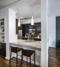 Venue Museum District photo'