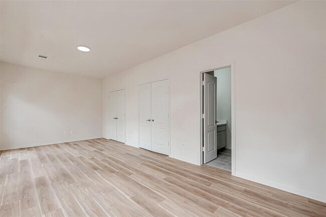 2150 Stacy Knoll in Houston, TX - Building Photo - Building Photo