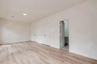 2150 Stacy Knoll in Houston, TX - Building Photo - Building Photo