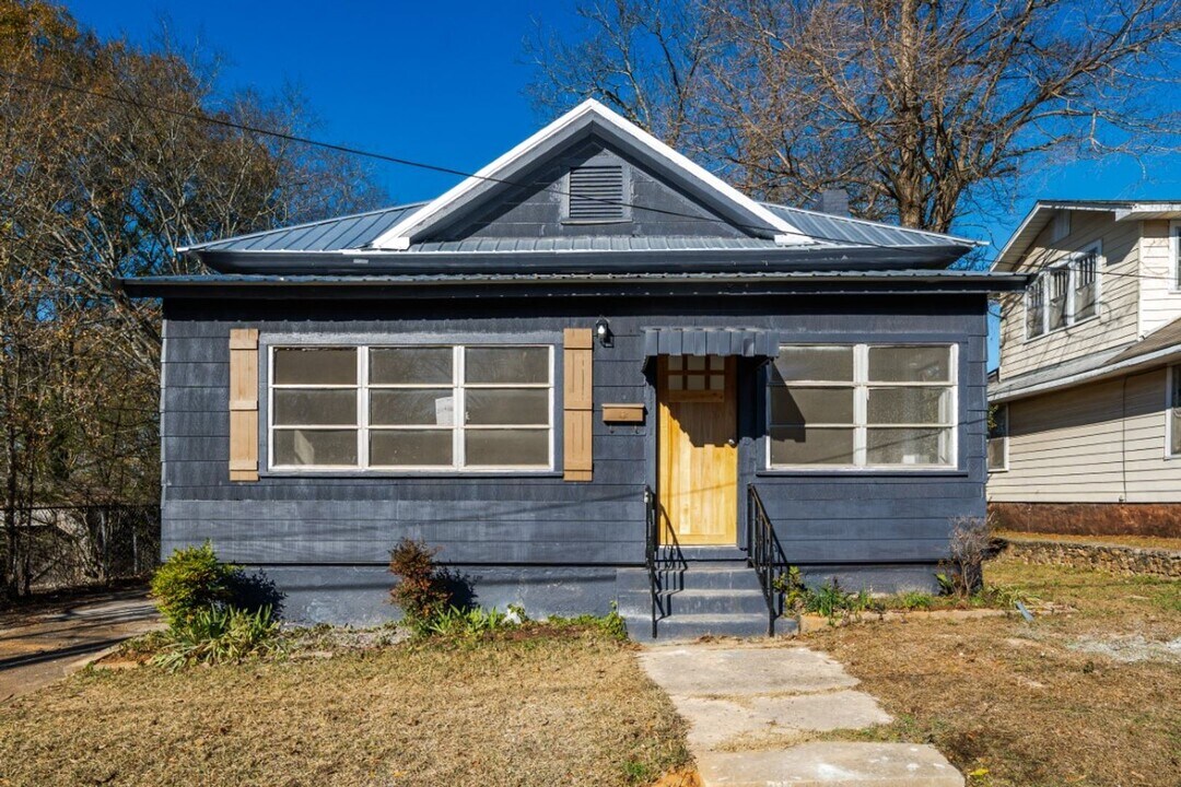 611 Bell St in Bessemer, AL - Building Photo