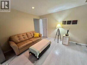 4864 WATLING St in Burnaby, BC - Building Photo - Building Photo