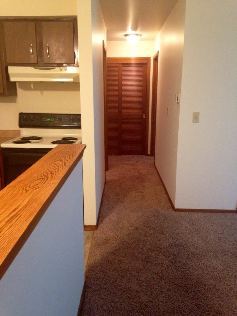 Ridge Manor Apartments in Hales Corners, WI