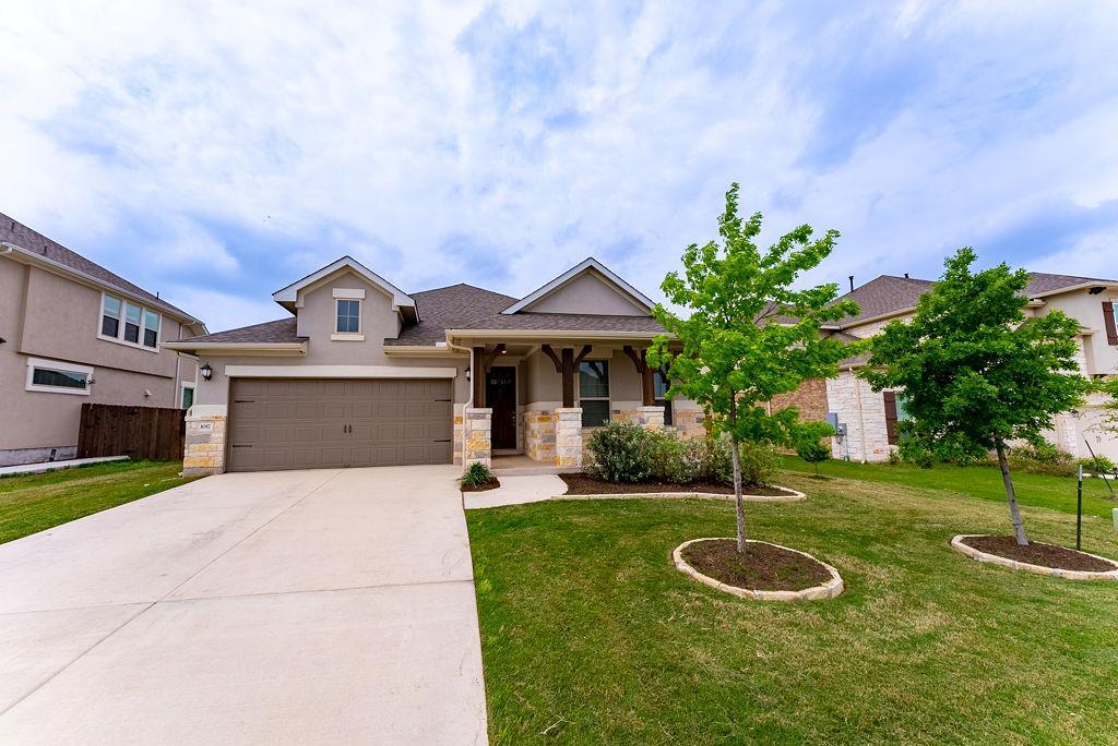 1017 Coulee Dr in Leander, TX - Building Photo