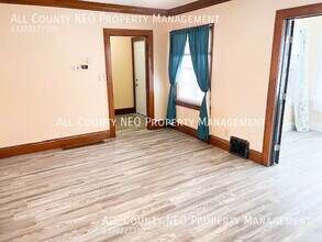 4928 E 84th St in Garfield Heights, OH - Building Photo - Building Photo