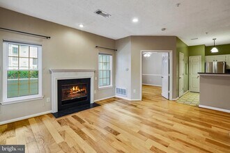 1708 Lake Shore Crest Dr in Reston, VA - Building Photo - Building Photo