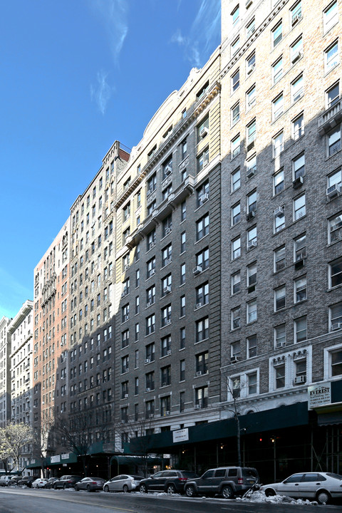 The Lyons Co-Op in New York, NY - Building Photo