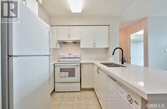 88-2988 Grangeway Ave in Toronto, ON - Building Photo - Building Photo