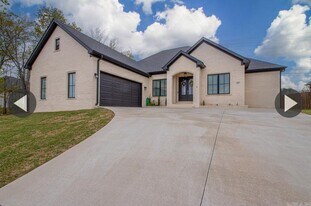 9749 Cliffside Dr in Sherwood, AR - Building Photo