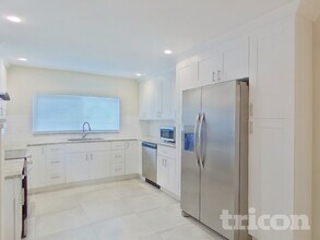 1230 Kapok Kove Cir in Clearwater, FL - Building Photo - Building Photo