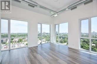 75 The Donway W in Toronto, ON - Building Photo - Building Photo