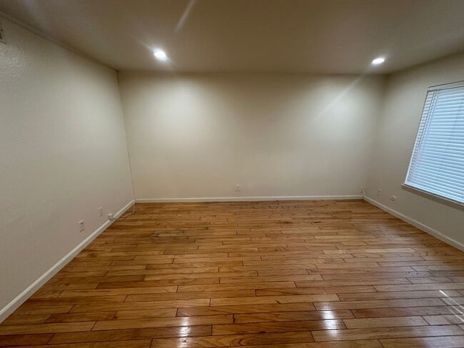 151 Fairgrounds Dr in Sacramento, CA - Building Photo - Building Photo