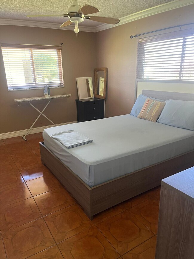 7502 W Atlantic Blvd in Margate, FL - Building Photo - Building Photo