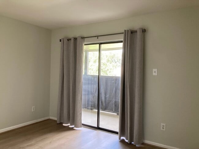 property at 3075 Walnut Bend Ln