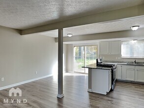 1500 Manor Dr in Columbus, OH - Building Photo - Building Photo