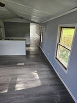 435 Parsons Rd in Presque Isle, ME - Building Photo