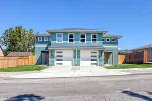 1205 Fuller St, Unit Fuller 1205B in Wenatchee, WA - Building Photo