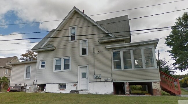 298 Bleloch Ave in Peekskill, NY - Building Photo - Building Photo