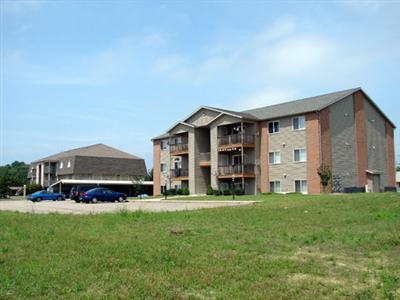 Hickory Creek in Baroda, MI - Building Photo