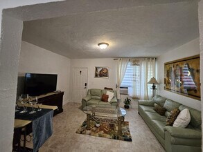 680 SW 7th Ave in Miami, FL - Building Photo - Building Photo