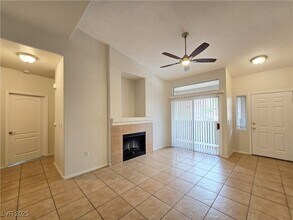 3544 Desert Cliff St, Unit 201 in Las Vegas, NV - Building Photo - Building Photo
