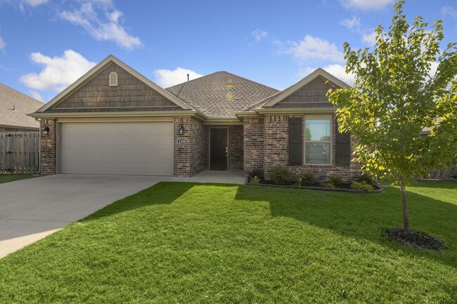 property at 1230 Gardenia St