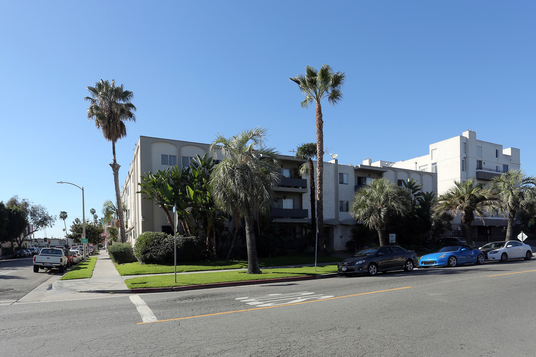 Oxford Apartments in Los Angeles, CA - Building Photo