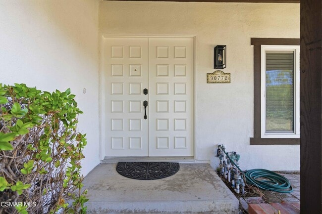 30772 Mainmast Dr in Agoura Hills, CA - Building Photo - Building Photo