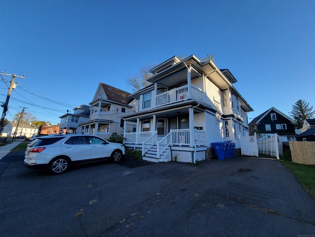 138 Federal St in Bristol, CT - Building Photo - Building Photo