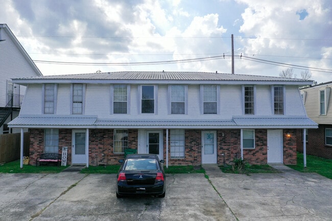 property at 201 Belle Terre Blvd
