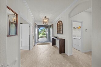 10061 Avalon Lake Cir in Ft. Myers, FL - Building Photo - Building Photo