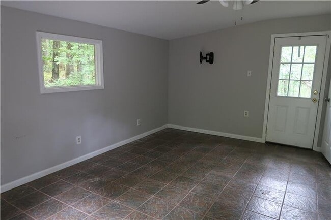 4944 Shiloh Dr in Loganville, GA - Building Photo - Building Photo