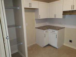 242 Marbauch Ave in San Antonio, TX - Building Photo - Building Photo