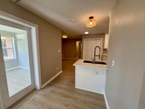 529 Long Lake Dr in Pensacola, FL - Building Photo - Building Photo