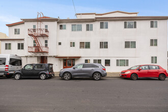 146-150 Gardiner Ave in South San Francisco, CA - Building Photo - Building Photo