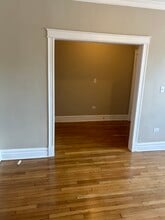 7556 S Langley Ave in Chicago, IL - Foto de edificio - Building Photo
