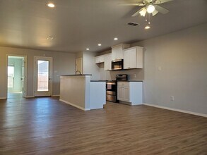 8407 10th Pl in Lubbock, TX - Building Photo - Building Photo