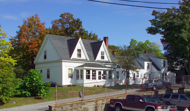 30 High School Ave in Quincy, MA - Foto de edificio - Building Photo