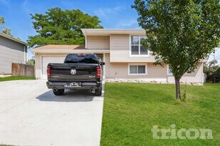 2512 W 99th Pl in Federal Heights, CO - Building Photo