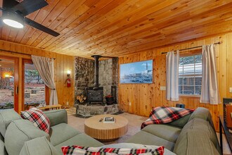 8199 Amberwoods Pl in Shingletown, CA - Building Photo - Building Photo