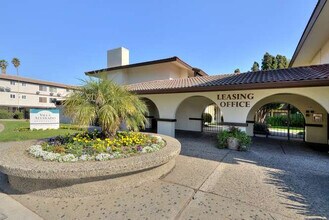 Villa Alvarado in San Pablo, CA - Building Photo - Building Photo