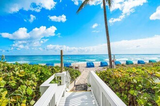 2917 S Ocean Blvd in Highland Beach, FL - Foto de edificio - Building Photo