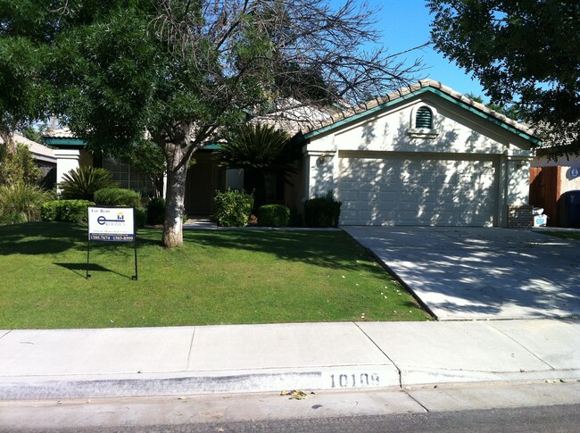 property at 10109 Bay Colony Dr