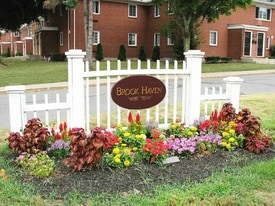 426 Middle Tpke W, Unit #52 in Manchester, CT - Building Photo