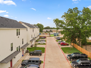 11th Street Cottages in Waco, TX - Building Photo - Building Photo