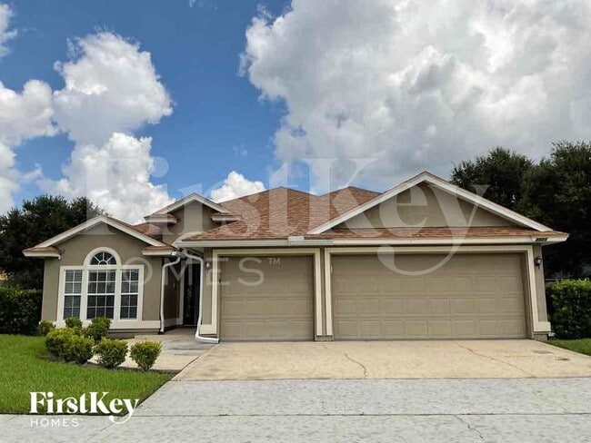 property at 2825 Eagle Preserve Blvd