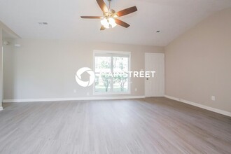 108 Christopher Pl in Riverdale, GA - Foto de edificio - Building Photo