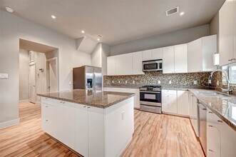 5111 Cornish St in Houston, TX - Building Photo - Building Photo
