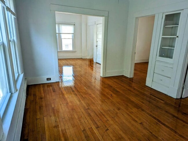 65 Progressive Ave, Unit Upper