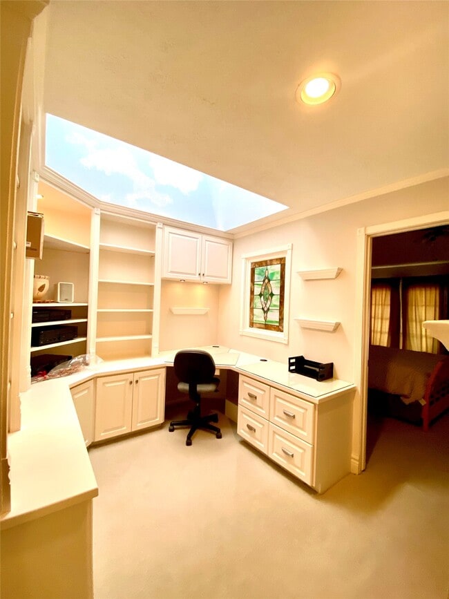 property at 7350 Kirby Dr