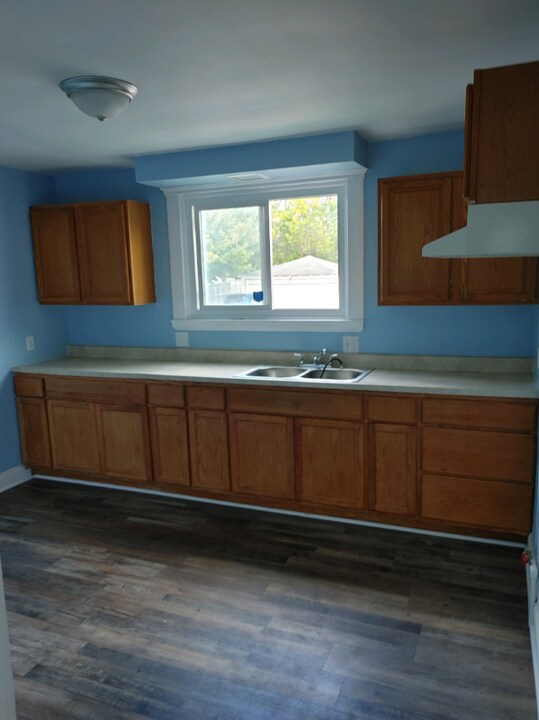 342 Davidson Ave-Unit -Lower in Buffalo, NY - Building Photo